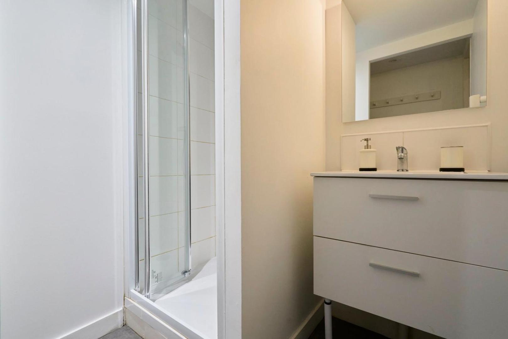Bright 3-Bedroom 2-Bathroom Flat. Lille Ngoại thất bức ảnh